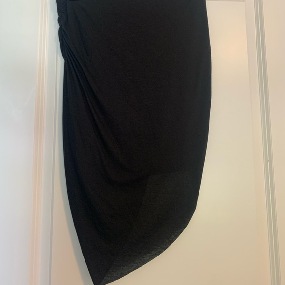 Asymmetrical skirt - Picture 4 of 6